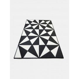 Black And White Geometric Pattern Floor Mats Flannel Water Absorption Antiskid Floor Mat Bath Room Door Mat